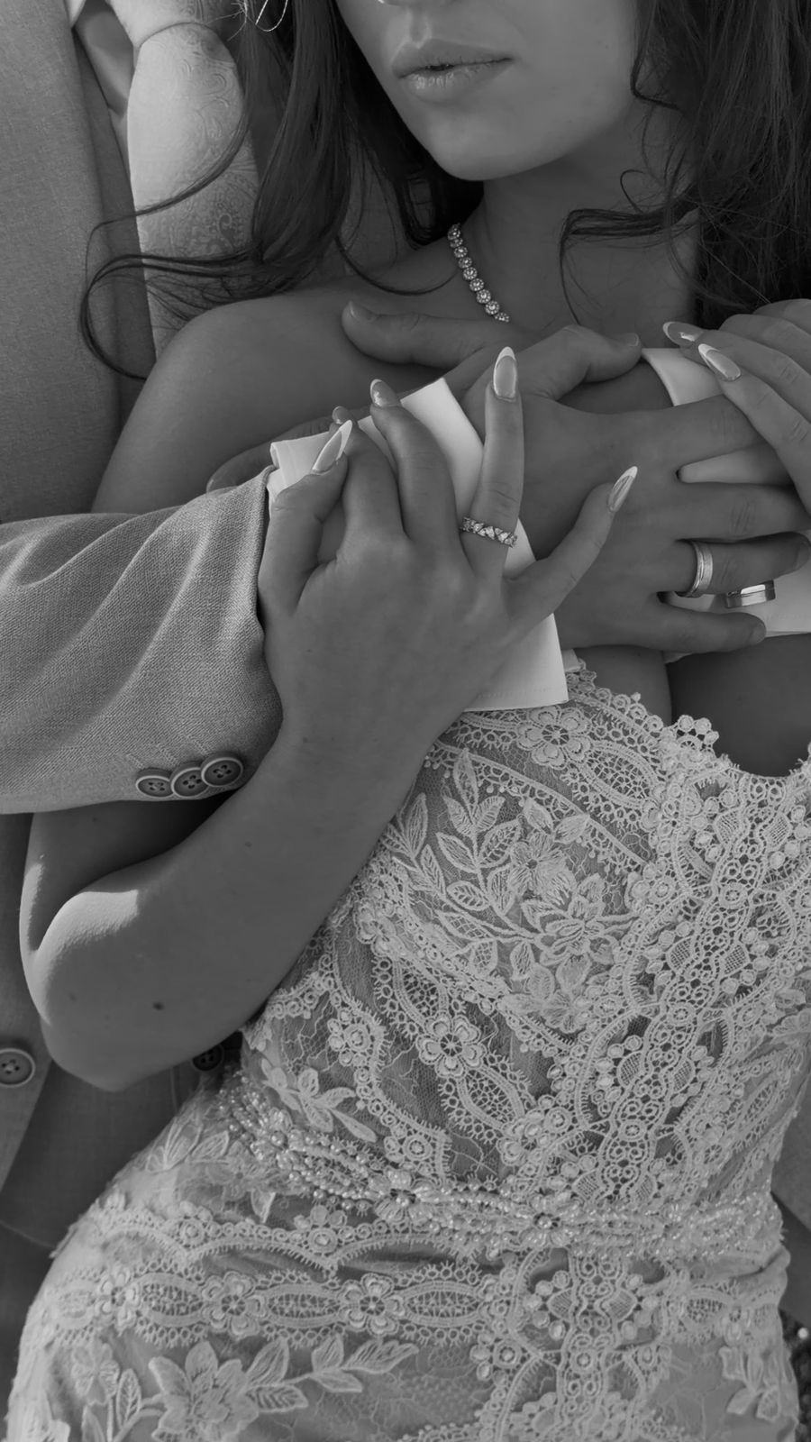 Elegant wedding backdrop — ocean and sky